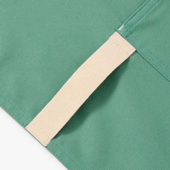 Hedley & Bennett Essential Apron in Mint Julep Green - Picture 3 of 4